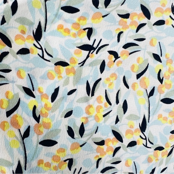 NWOT EQUIPMENT Femme Keira 100% Silk Long-Sleeve Button-Down Pajama Top - sz M - Picture 3 of 11